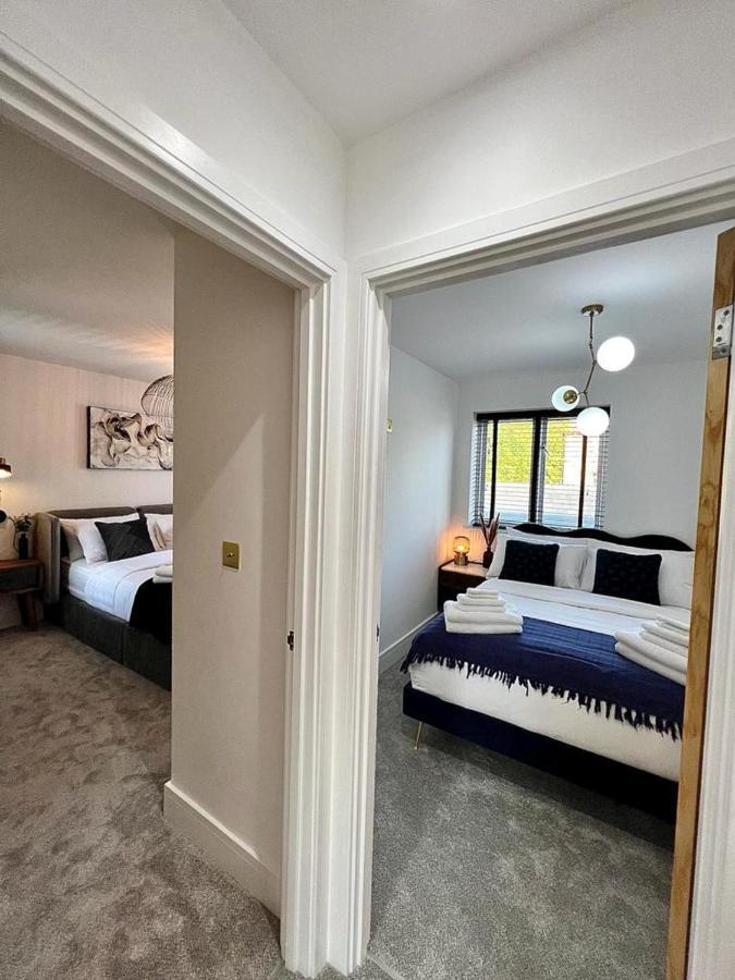 Charming 3-Bed House With 1 Parking Space แคนเทอร์เบอรี ภายนอก รูปภาพ